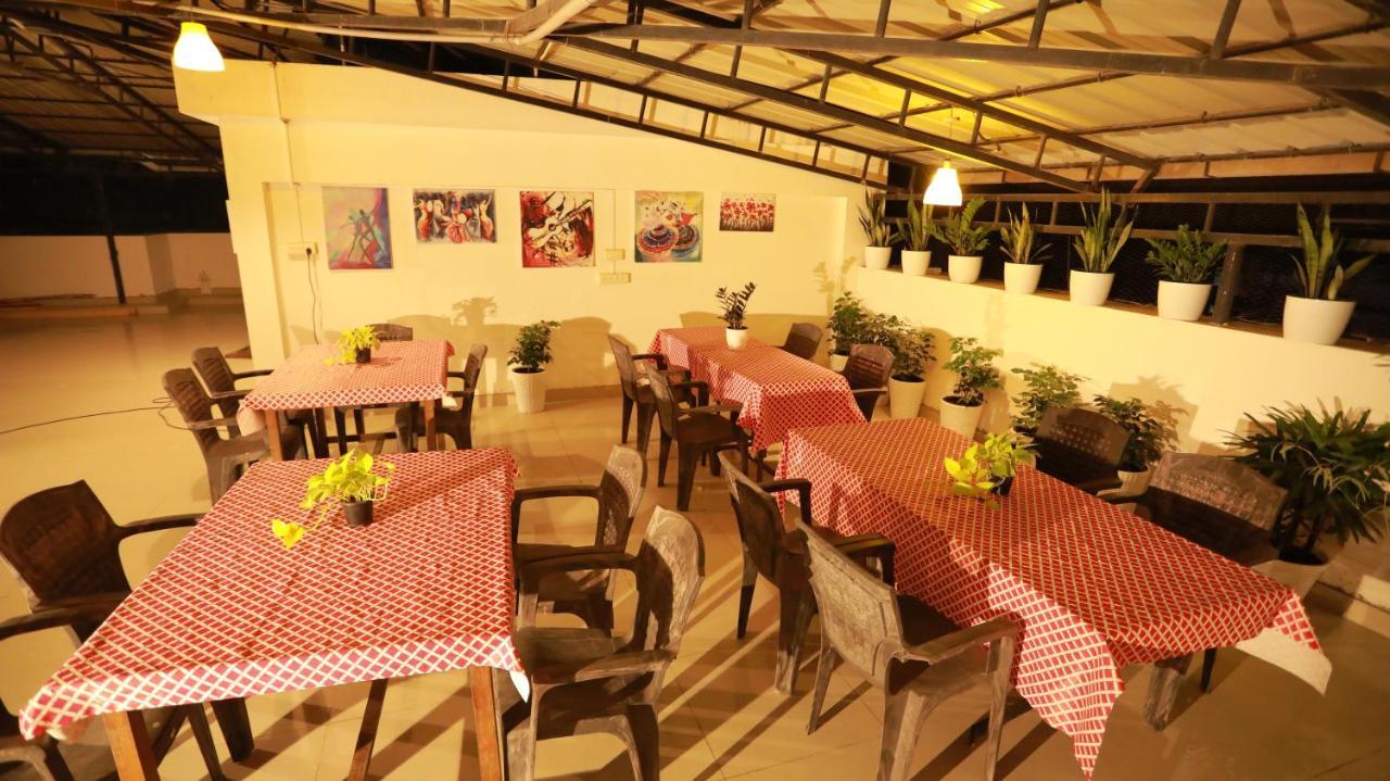 The Waves Fortkochi Kochi Exterior foto